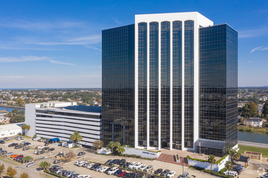 111 Veterans Blvd, Metairie, LA for lease - Primary Photo - Image 1 of 1