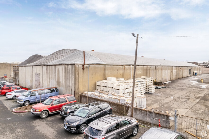 325 Patterson St NW, Salem, OR for lease - Building Photo - Image 2 of 5