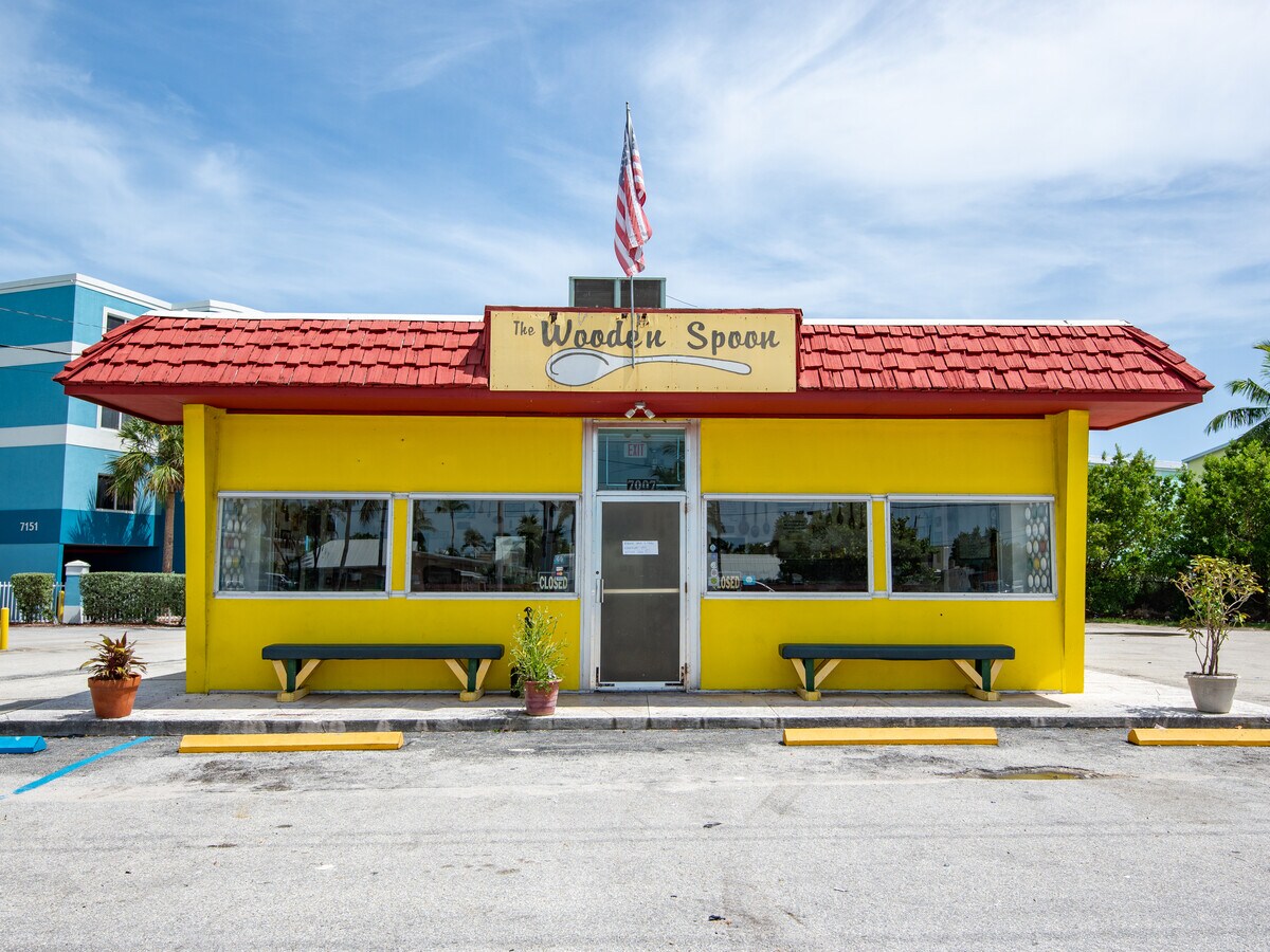 7007 Overseas Hwy, Marathon, FL 33050 The Wooden Spoon