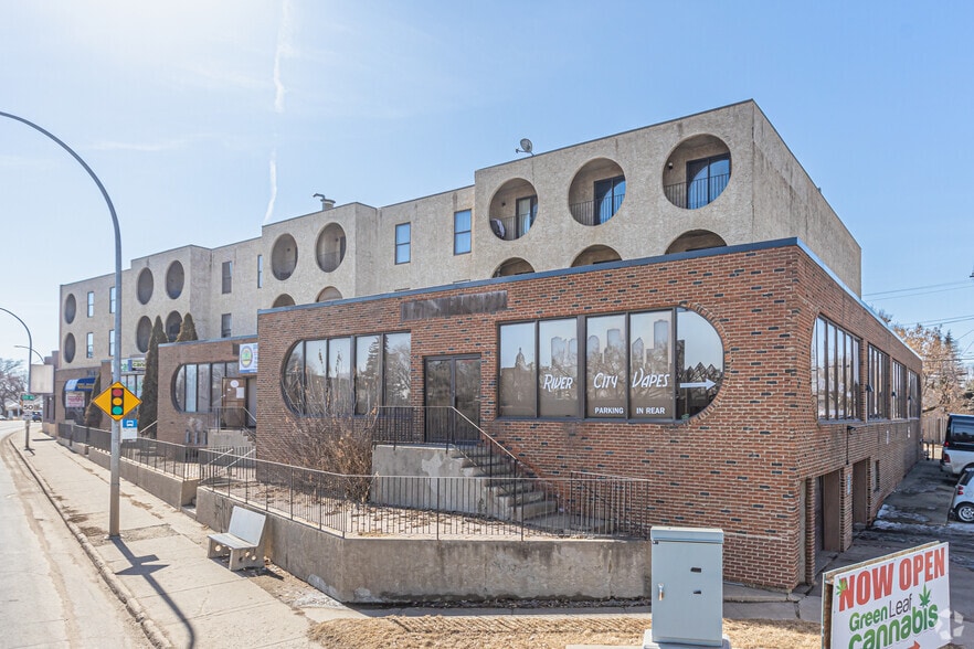 12046 Fort Rd NW, Edmonton, AB for lease - Building Photo - Image 1 of 36