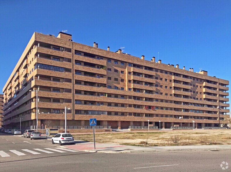 Retail in Seseña, Toledo for lease - Building Photo - Image 1 of 2