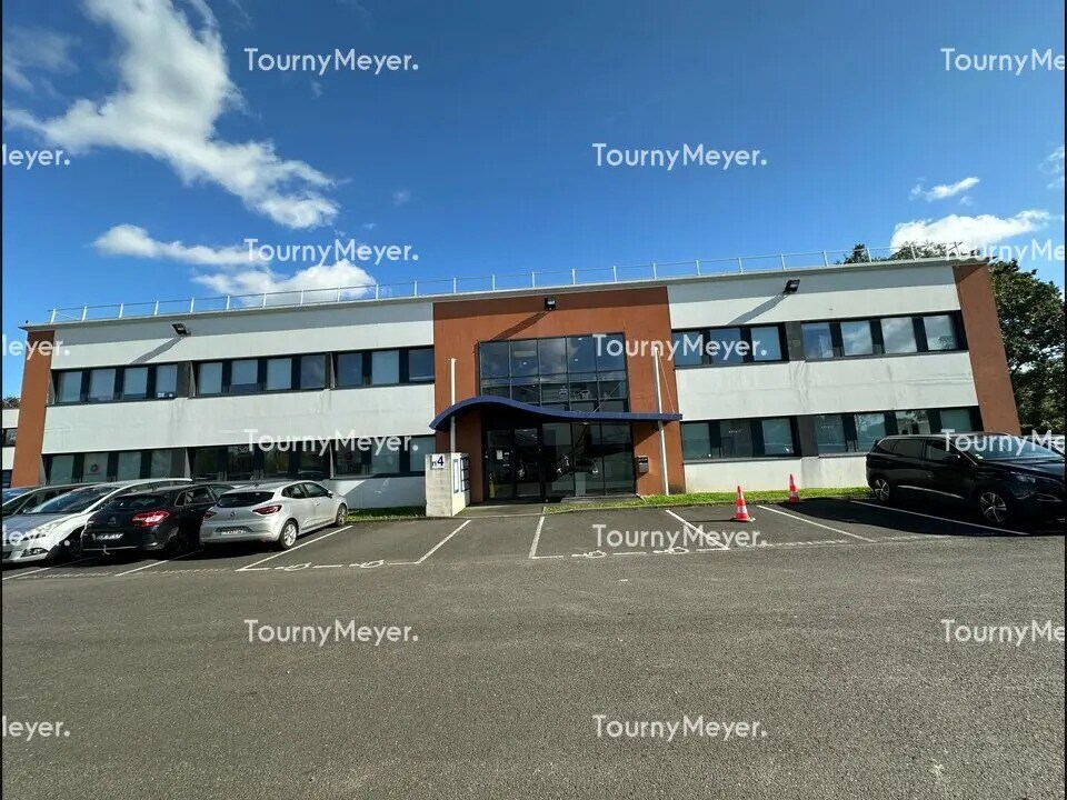 Office in Rezé for lease Building Photo- Image 1 of 4