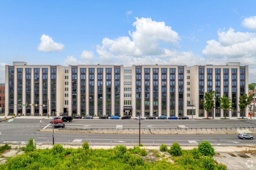 1130-1154 N Delaware Ave, Philadelphia, PA for lease - Building Photo - Image 3 of 5