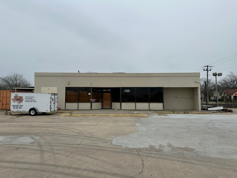503 W Main St, Yorktown, TX for lease - Primary Photo - Image 1 of 1