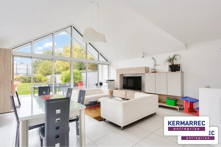 Office in Chantepie for sale - Building Photo - Image 2 of 6