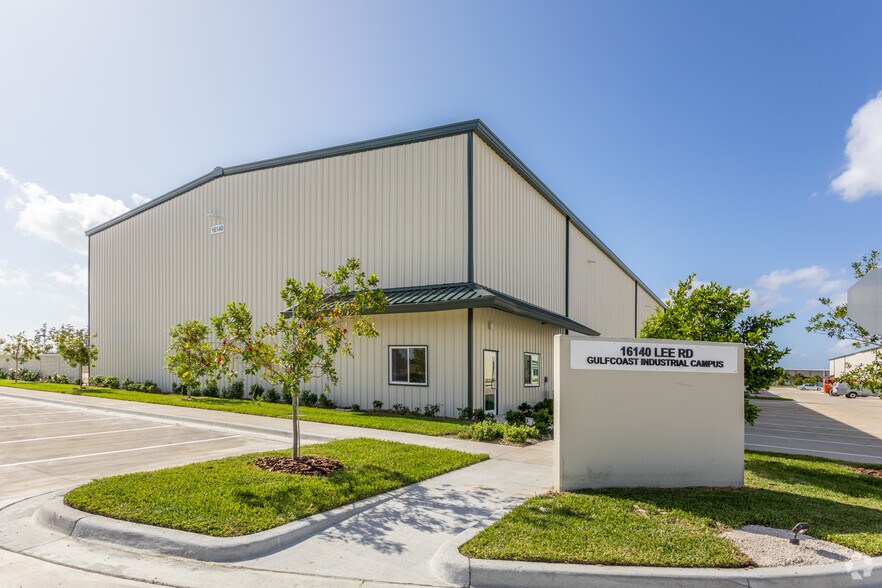 16140 Lee Rd, Fort Myers, FL for lease - Primary Photo - Image 1 of 10