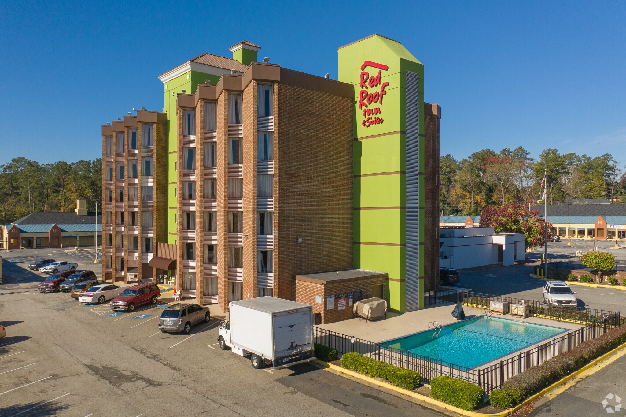 2720 Riverside Dr, Macon, GA 31204