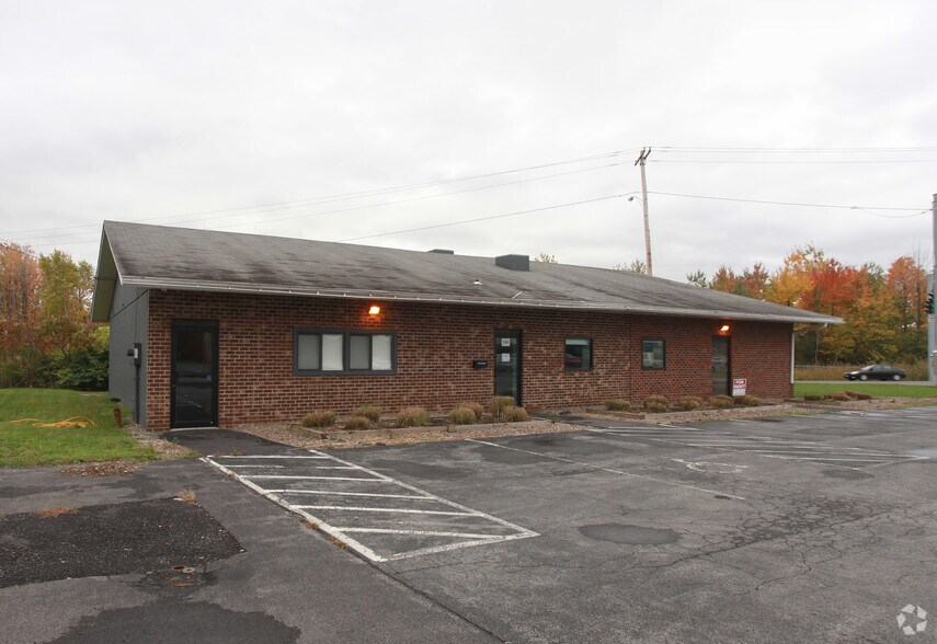 105 Kreischer Rd, North Syracuse, NY for sale - Primary Photo - Image 1 of 1