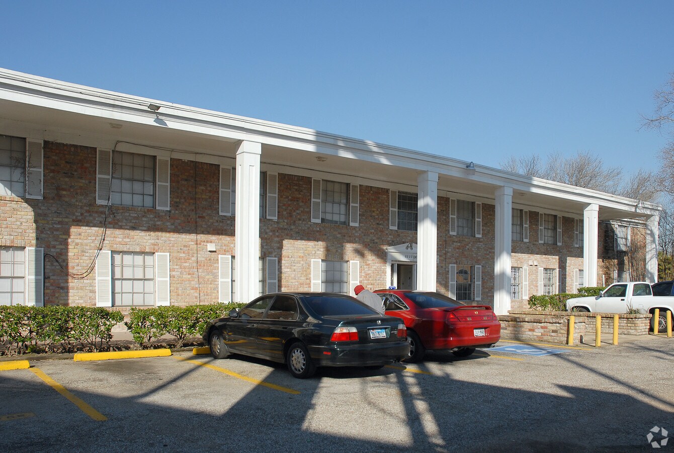 8800 Gulf Fwy Houston Tx 77017 Loopnet Com