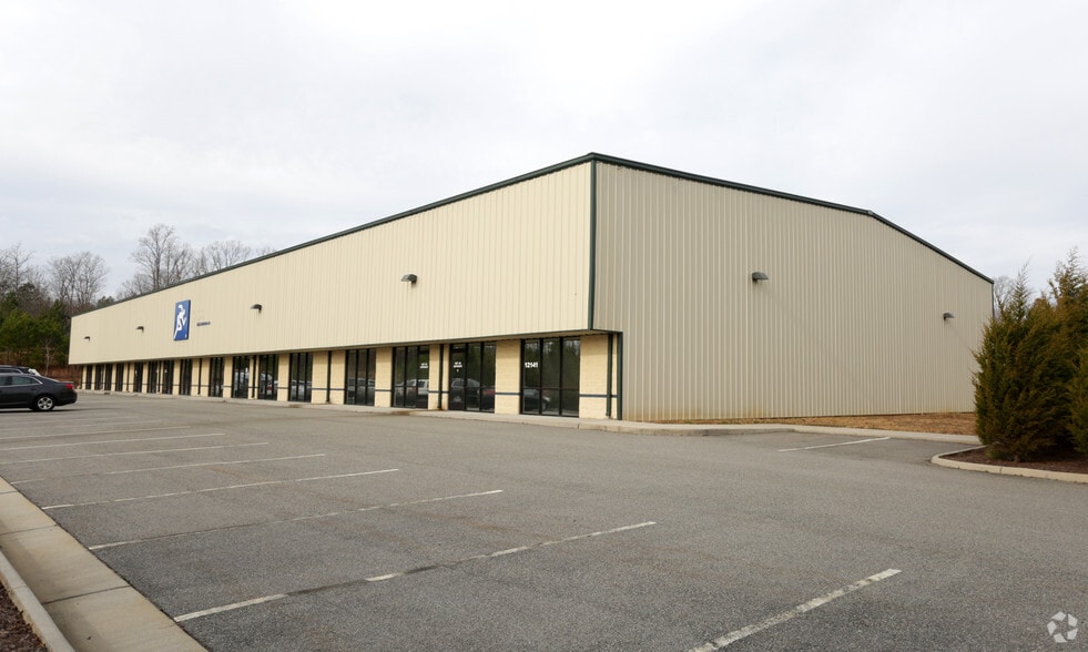 12101-12121 Wilfong Ct, Midlothian, VA for lease - Building Photo - Image 3 of 13