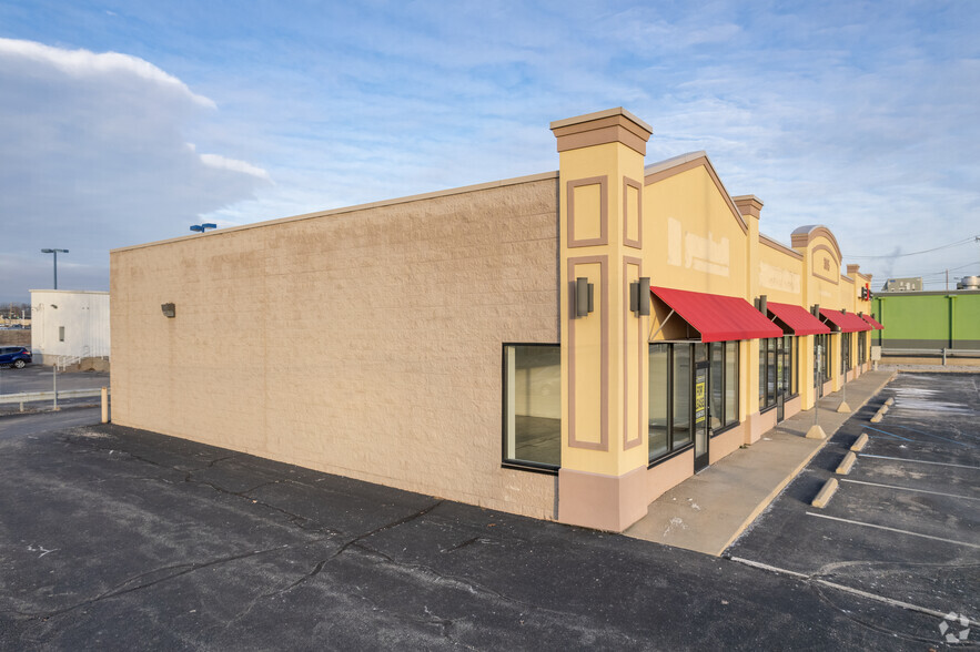 3015 Holland Sylvania Rd, Toledo, OH for lease - Building Photo - Image 1 of 3