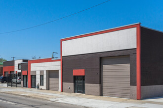 2732 W Davison, Detroit, MI for lease Building Photo- Image 1 of 2