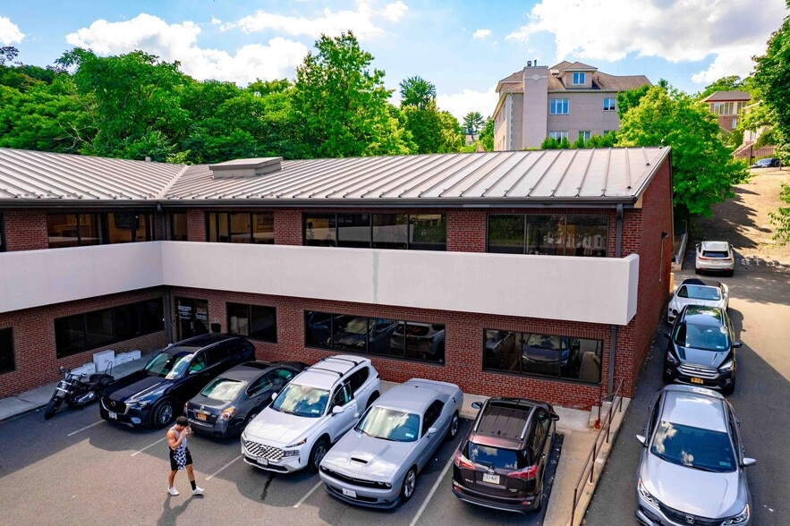 1551 Richmond Rd, Staten Island, NY for sale - Building Photo - Image 3 of 16