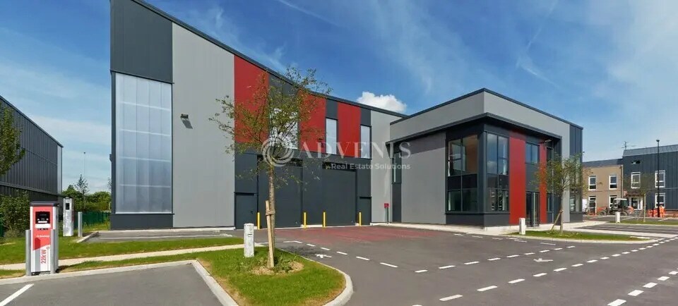 Flex in Limeil-Brévannes for lease - Building Photo - Image 1 of 9