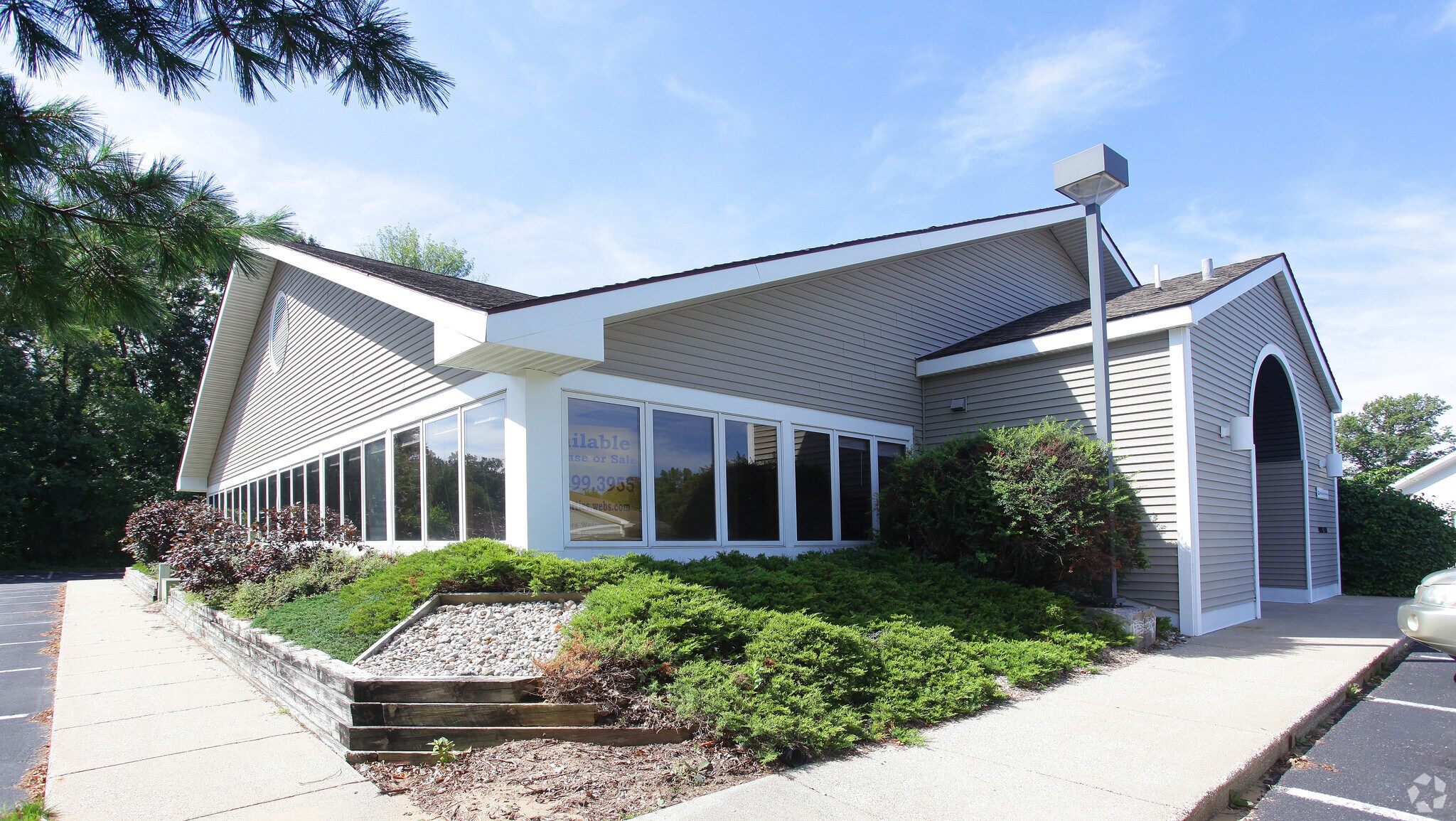 400 136th Ave, Holland, MI 49424