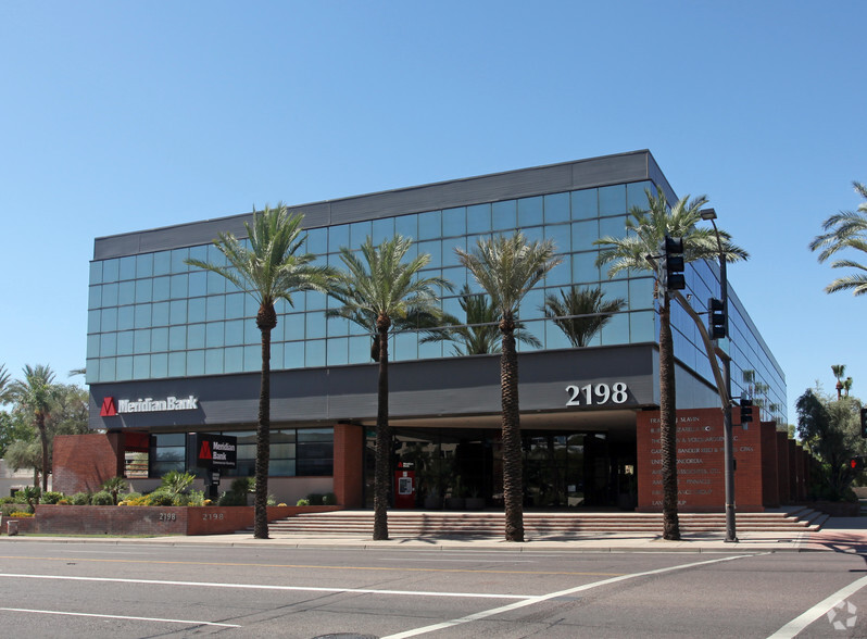 2198 E Camelback Rd, Phoenix, AZ for lease - Building Photo - Image 3 of 7