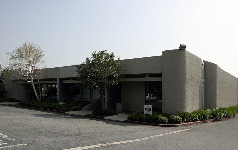701 S Myrtle Ave, Monrovia, CA for lease - Building Photo - Image 3 of 9