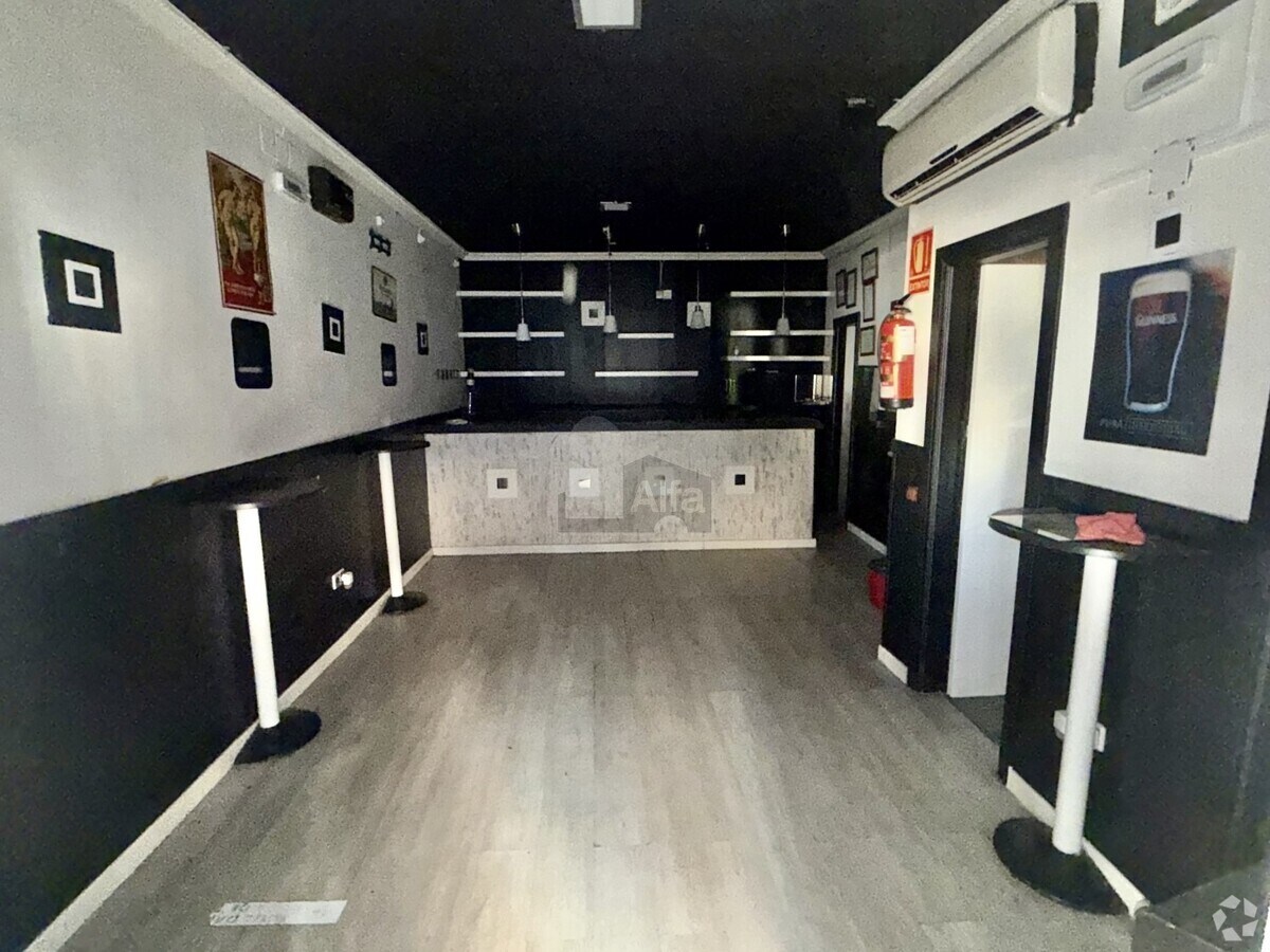 Madrid, MAD 28048 -  -  - Interior Photo - Image 1 of 4