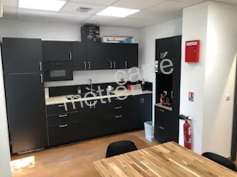 Retail in Nantes for sale - Building Photo - Image 2 of 8