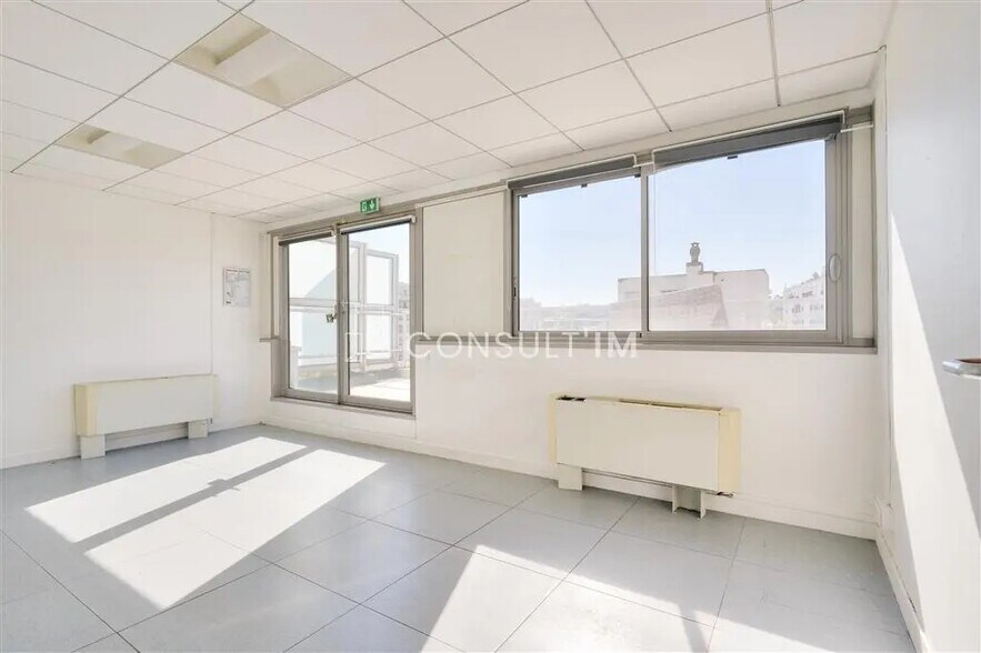 Office in Boulogne-Billancourt for lease - Building Photo - Image 2 of 8
