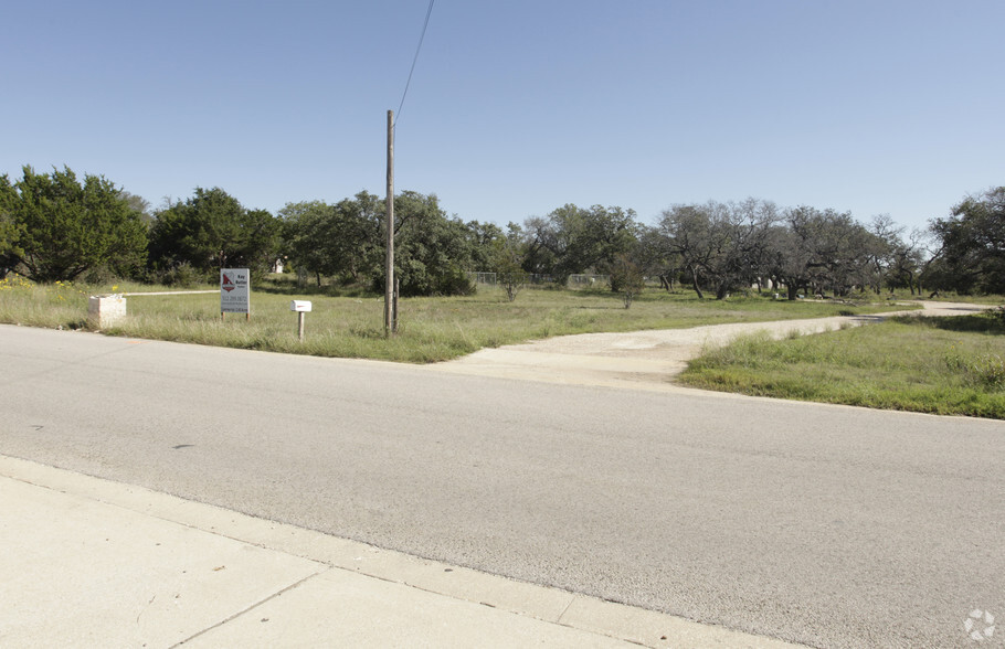 1304 Leander Dr, Leander, TX for sale - Primary Photo - Image 1 of 1