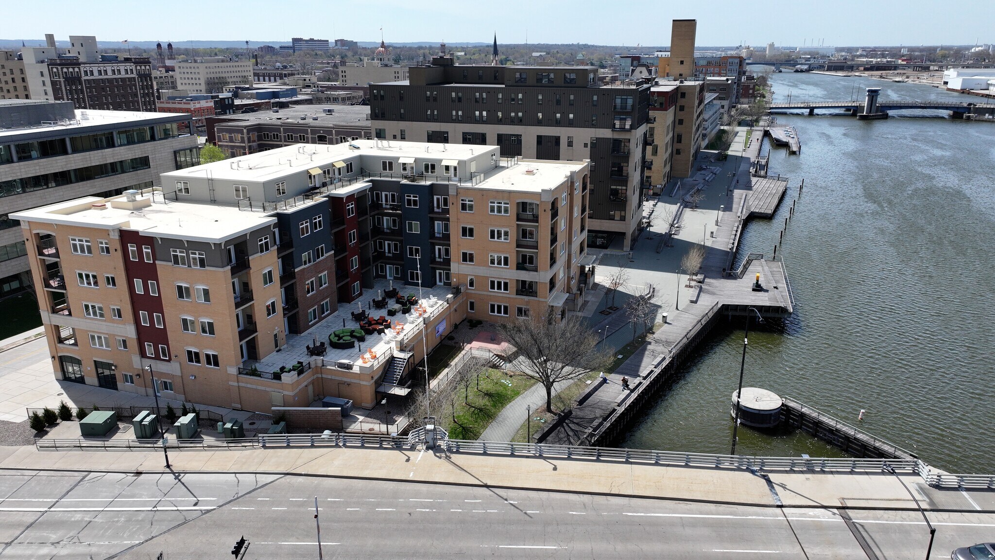 401 N Washington St, Green Bay, WI for sale Building Photo- Image 1 of 1