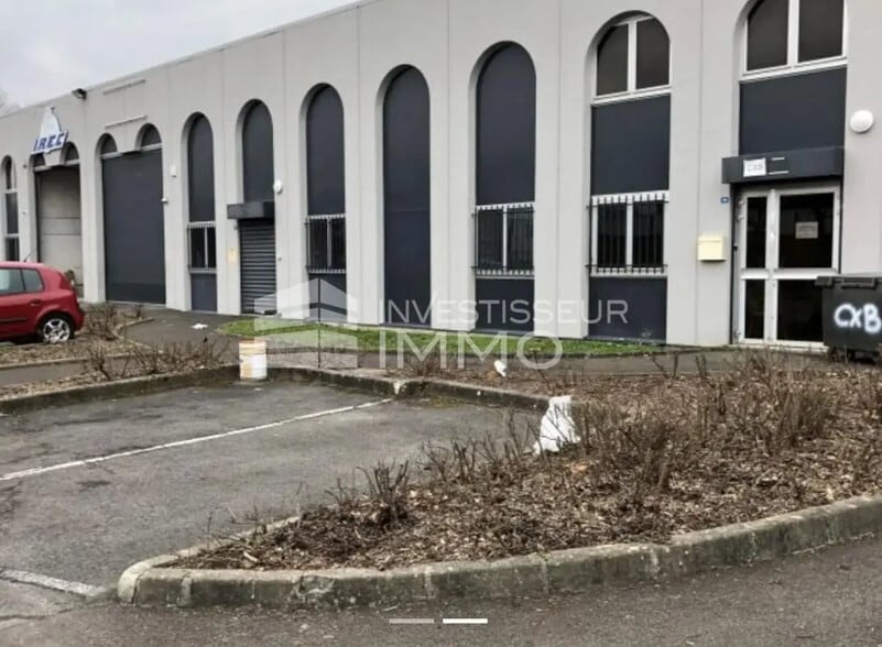 Flex in Noisy-le-Grand for lease - Building Photo - Image 1 of 5