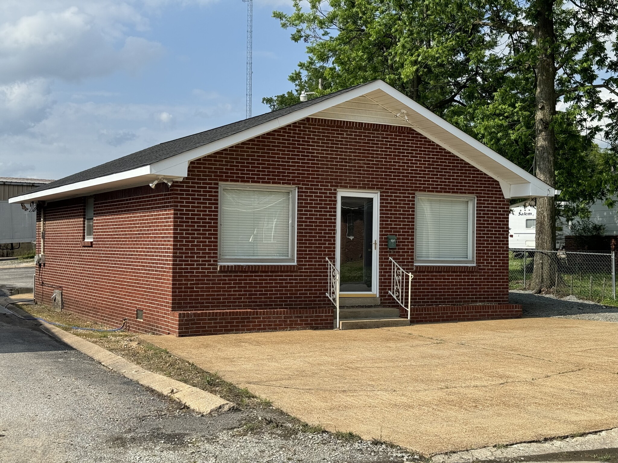 103 Garland St, Greenfield, TN for sale Building Photo- Image 1 of 15