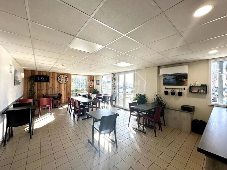 Flex in Saint-Jean-de-Védas for sale - Interior Photo - Image 3 of 9