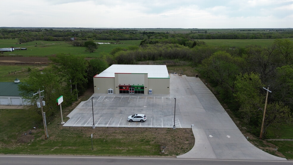 1252 State Highway 99, Howard, KS for lease - Primary Photo - Image 1 of 2