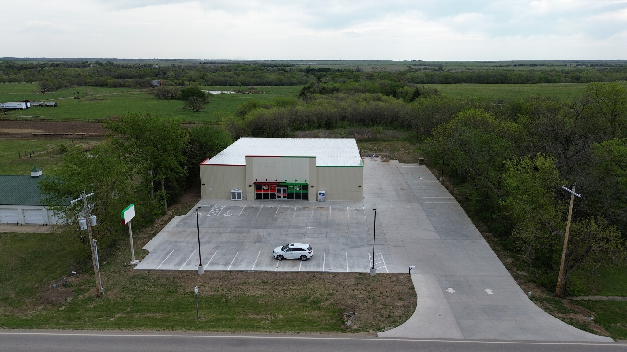 1252 State Highway 99, Howard, KS for lease Primary Photo- Image 1 of 3