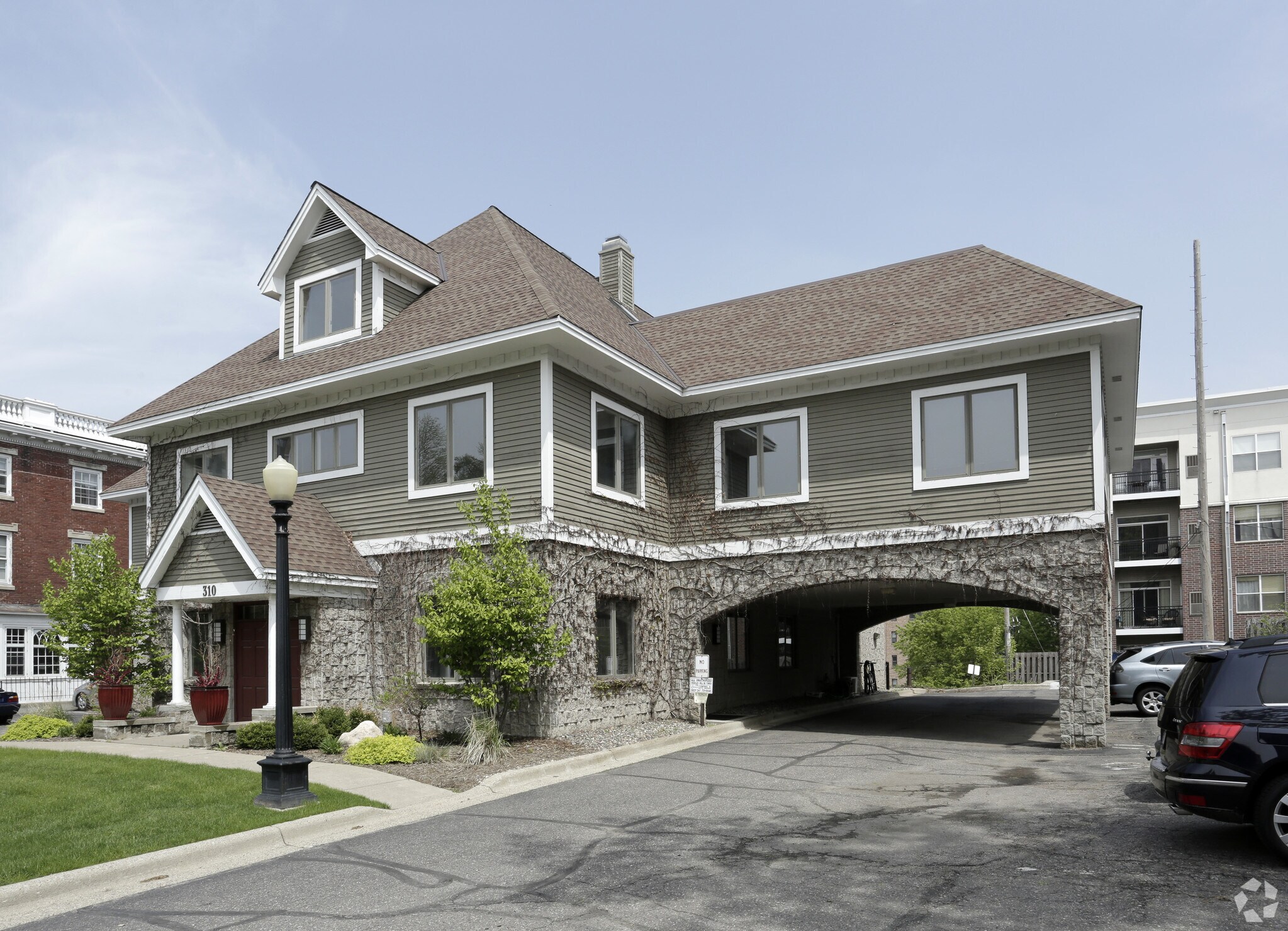 310 Clifton Ave, Minneapolis, MN for sale Primary Photo- Image 1 of 1