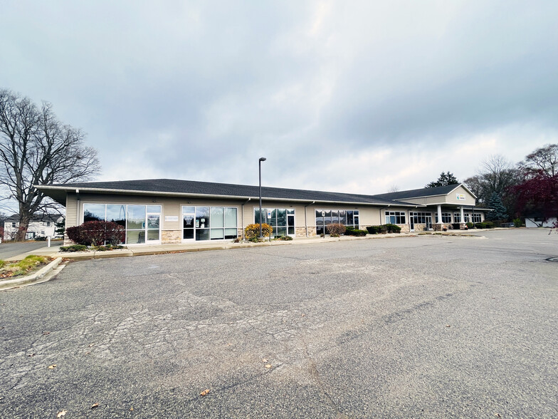 24466 Red Arrow Highway, Mattawan, MI for lease - Building Photo - Image 2 of 4