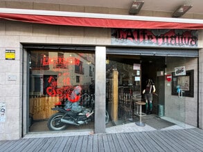 Retail in El Vendrell, Tarragona for lease Interior Photo- Image 1 of 17