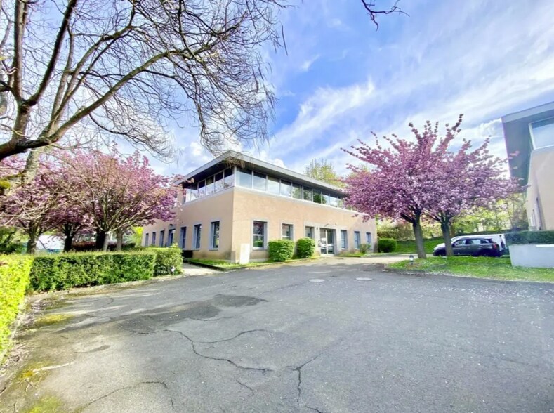 Rue Alfred De Vigny, Saint-Germain-en-Laye for lease - Primary Photo - Image 1 of 1