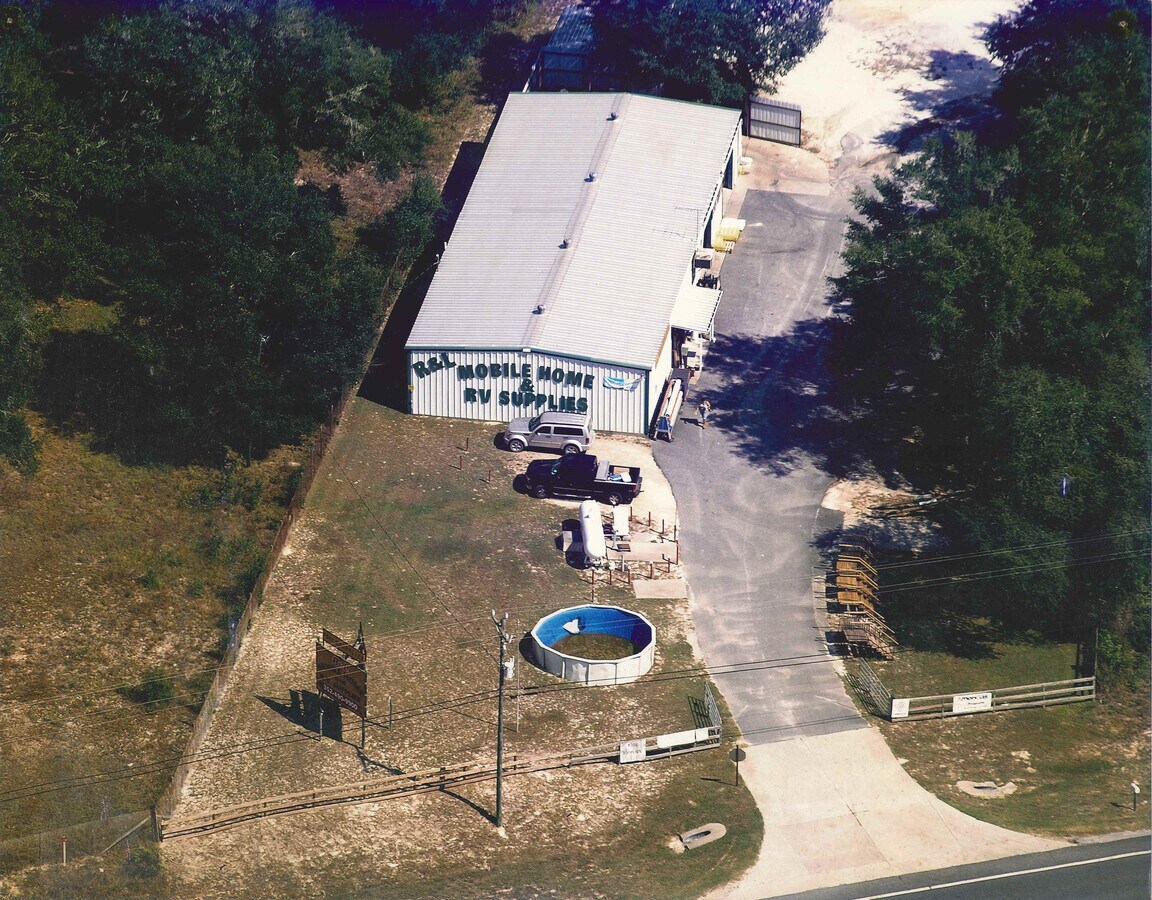 14237 Us19 Hwy NW, Chiefland, FL 32626