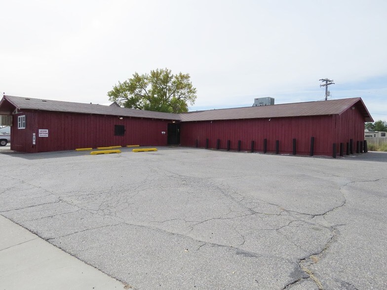 1202 S Federal Blvd, Riverton, WY for sale - 1main1 - Image 1 of 19