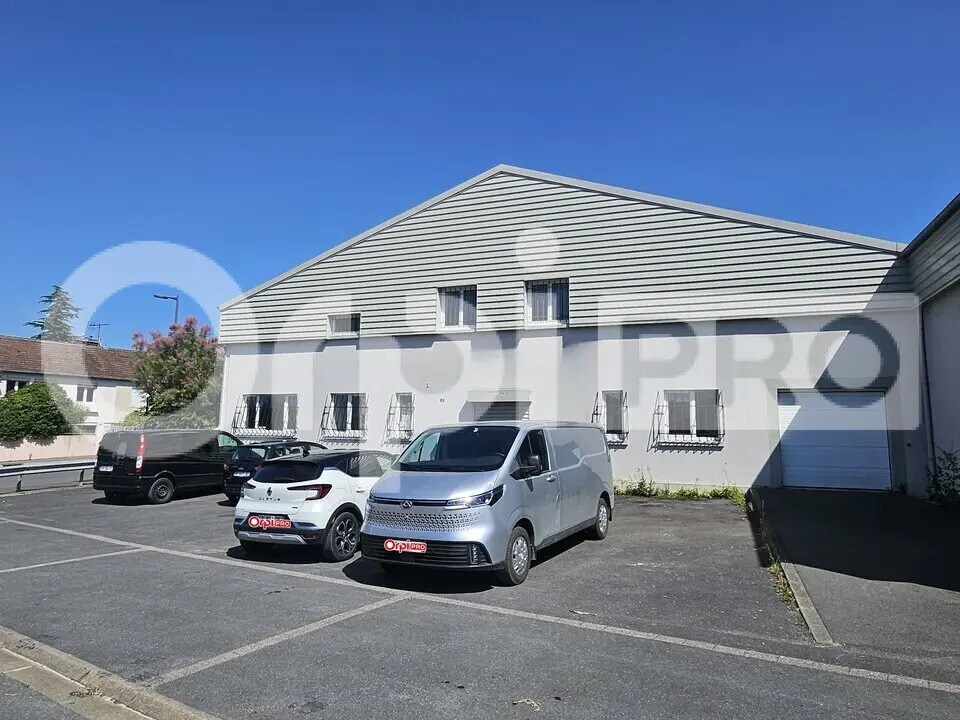Flex in Tinqueux for lease Building Photo- Image 1 of 8