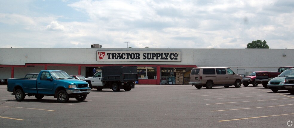 318 W Columbus Ave, Corry, PA for sale - Building Photo - Image 1 of 1