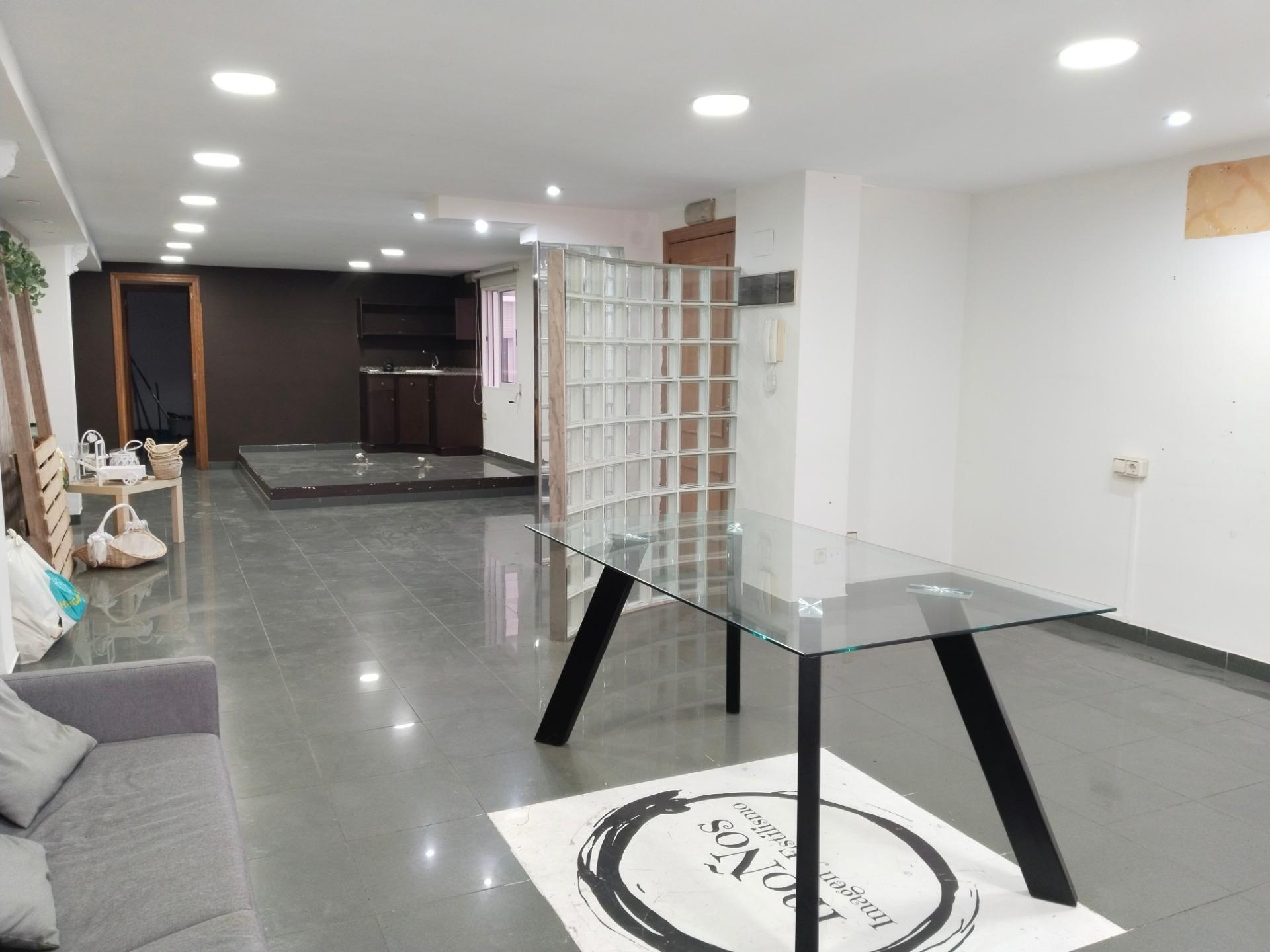 Retail in Algemesí for sale Building Photo- Image 1 of 13