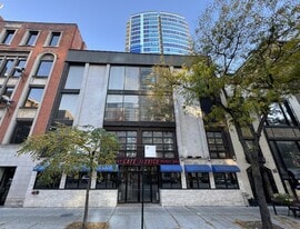 737-739 N La Salle Dr, Chicago IL - Bar