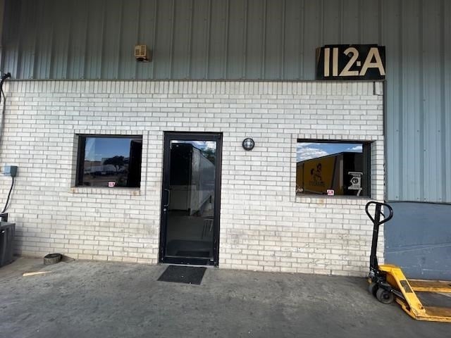 112 Flecha Ln, Laredo, TX for lease - Building Photo - Image 2 of 26