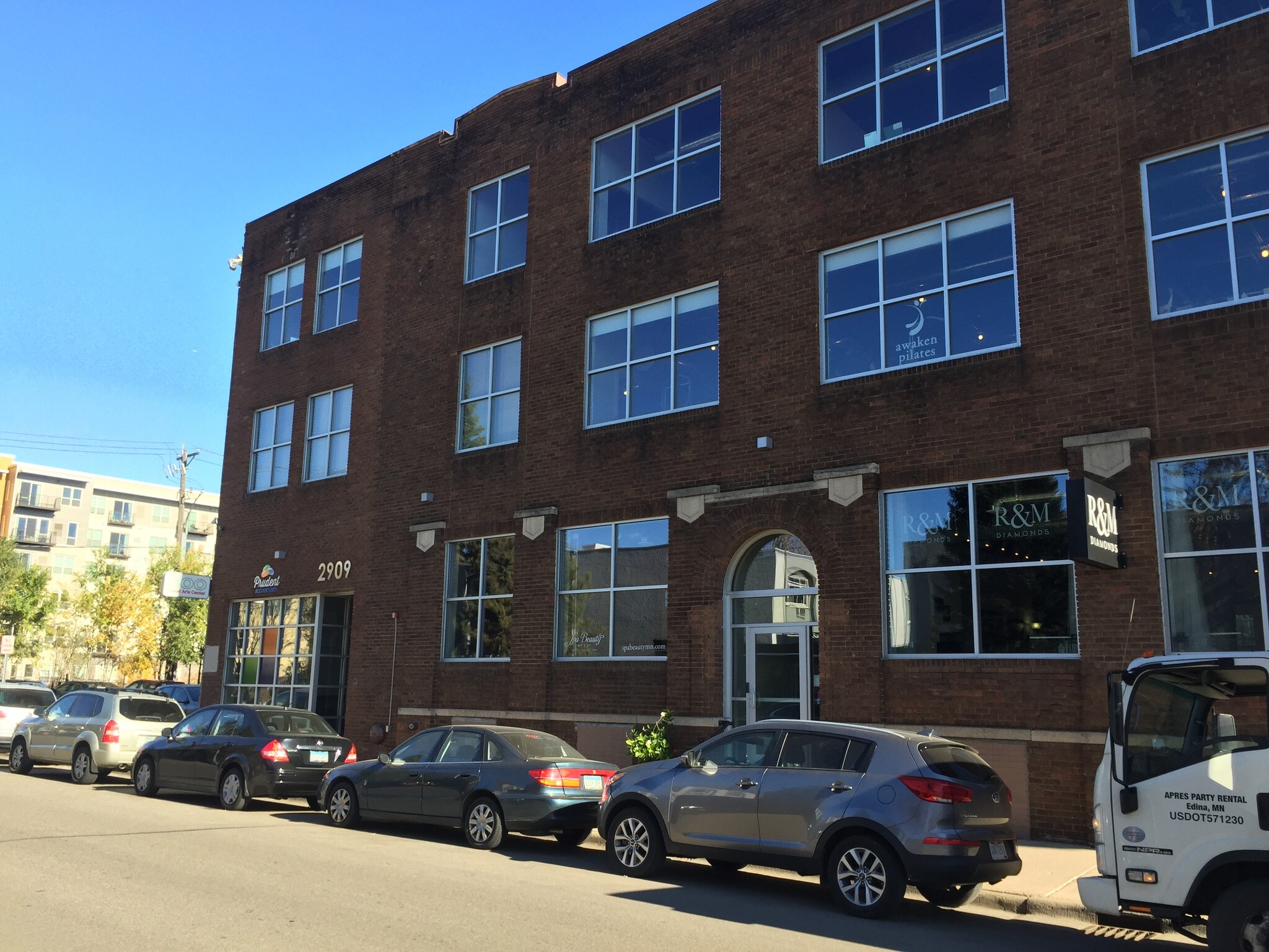 2909 Bryant Ave S, Minneapolis, MN 55408 Office for Lease