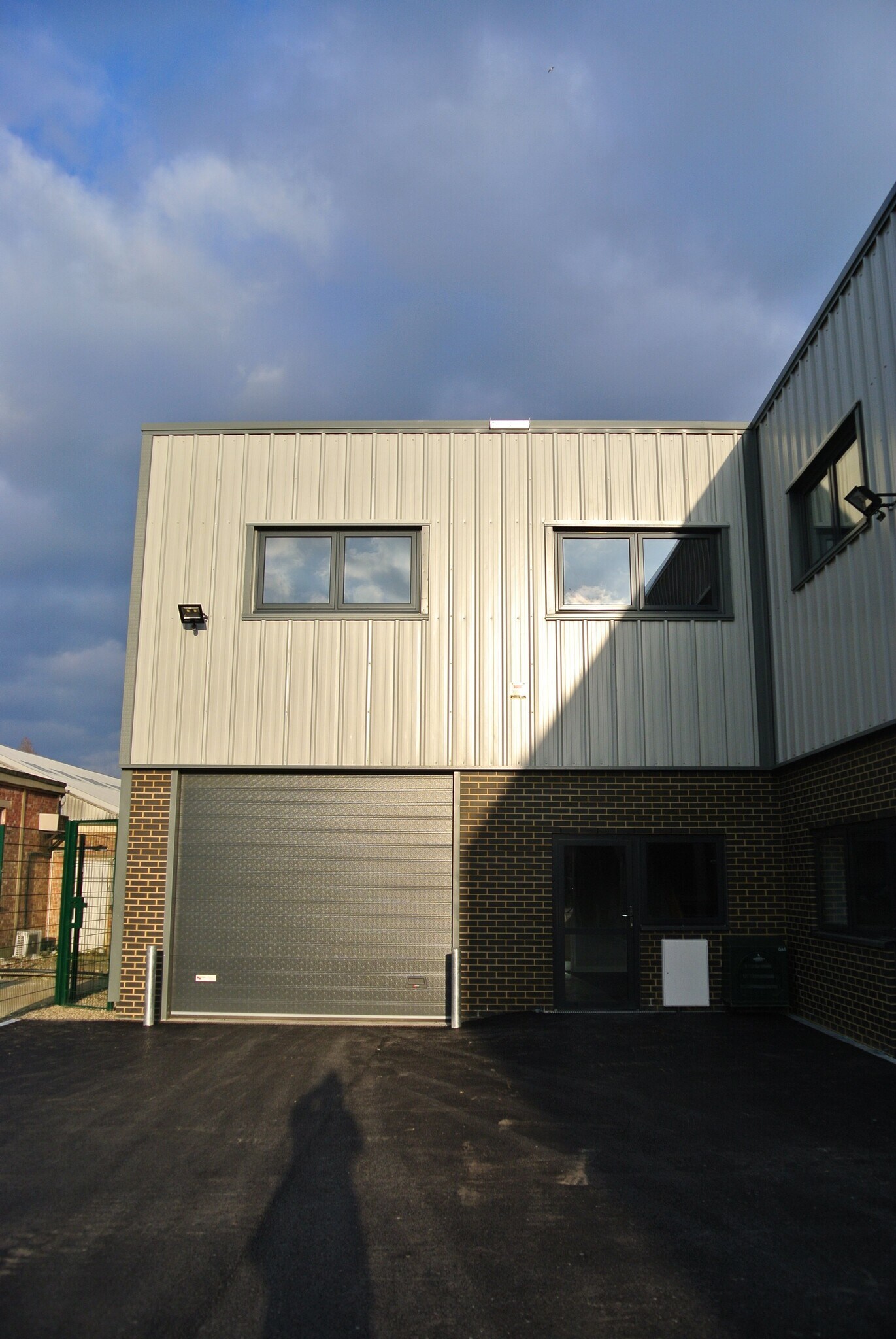 Central Ave, West Molesey for lease Building Photo- Image 1 of 7