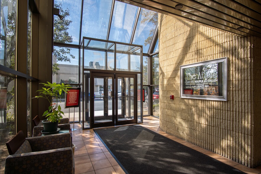 55 Maple Ave, Rockville Centre, NY for lease - Building Photo - Image 3 of 39