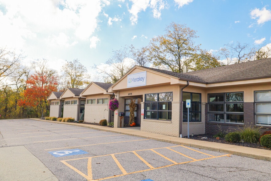 1075 Waterdam Plaza Dr, McMurray, PA for lease - Building Photo - Image 3 of 12