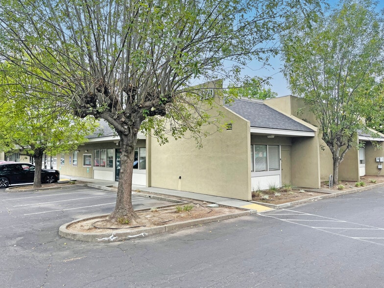 1420 Guerneville Rd, Santa Rosa, CA for lease - Building Photo - Image 2 of 2