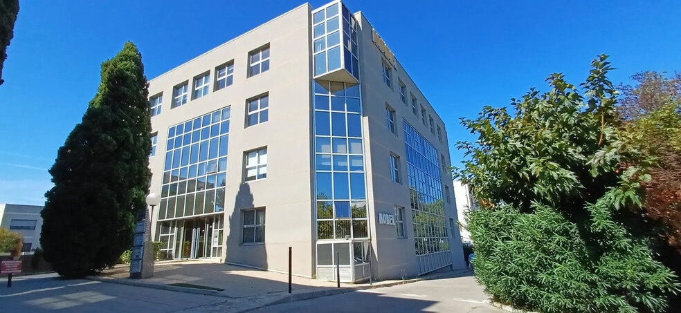 Office in Montpellier for lease - Building Photo - Image 1 of 6