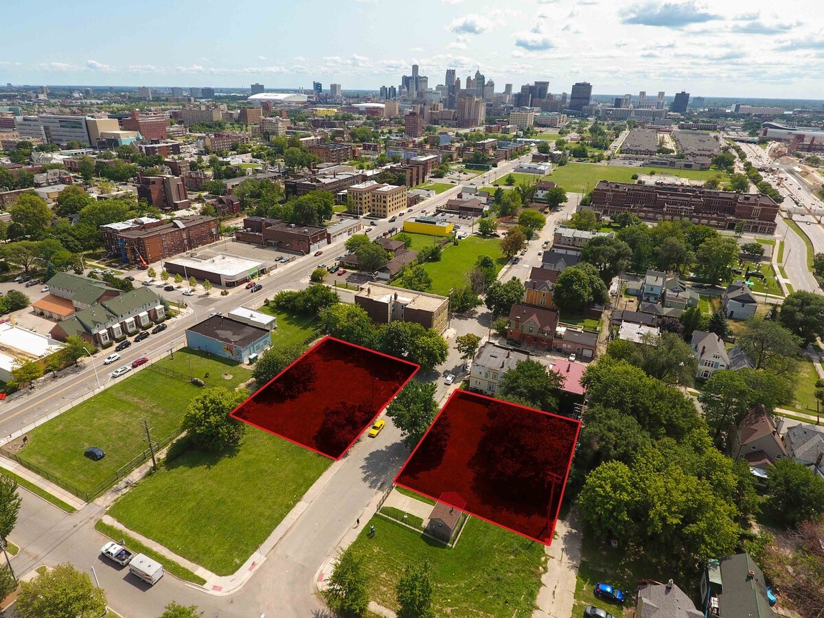 42184228 4th St, Detroit, MI 48201