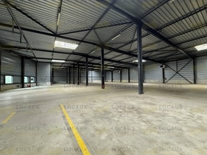 Flex in Montigny-le-Bretonneux for lease Interior Photo- Image 2 of 6